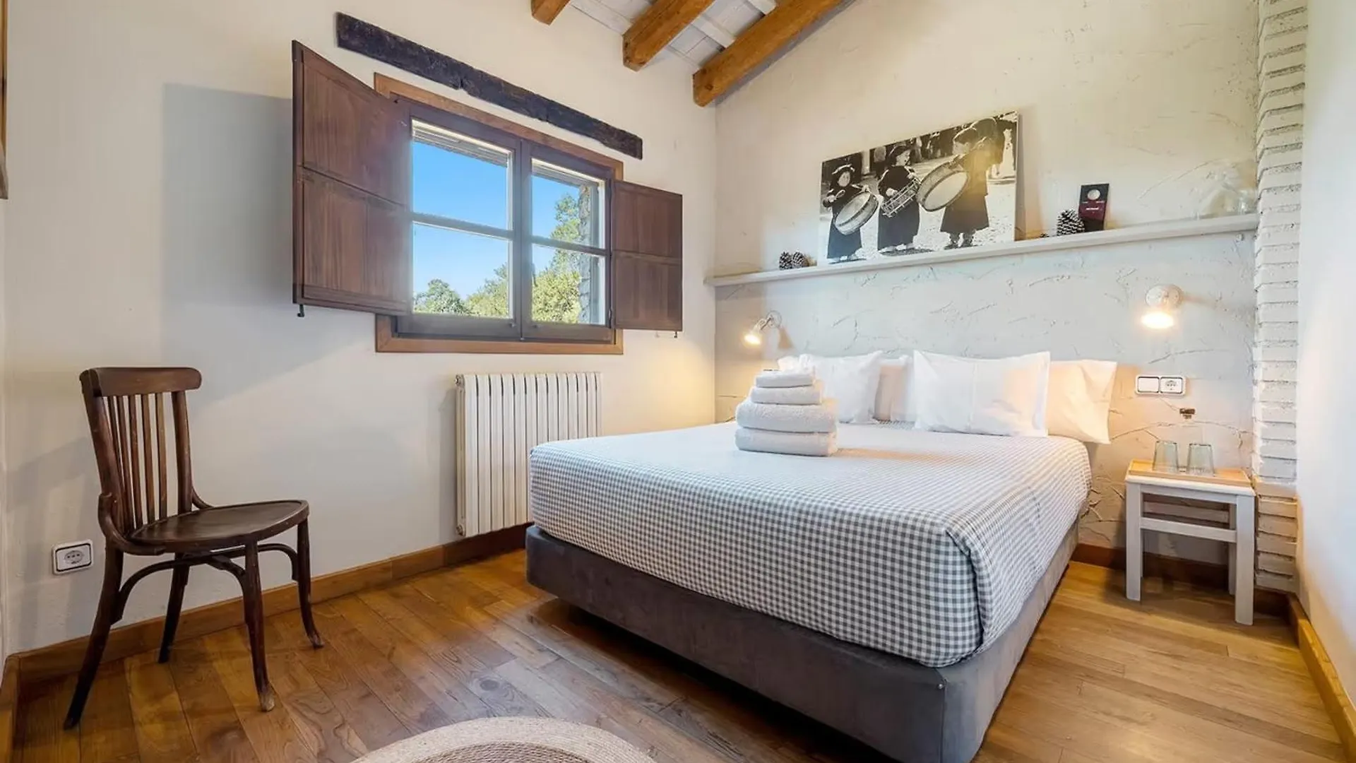 Casa vacanze Spacious House With Private Pool In Rojals, For 12 People Spagna