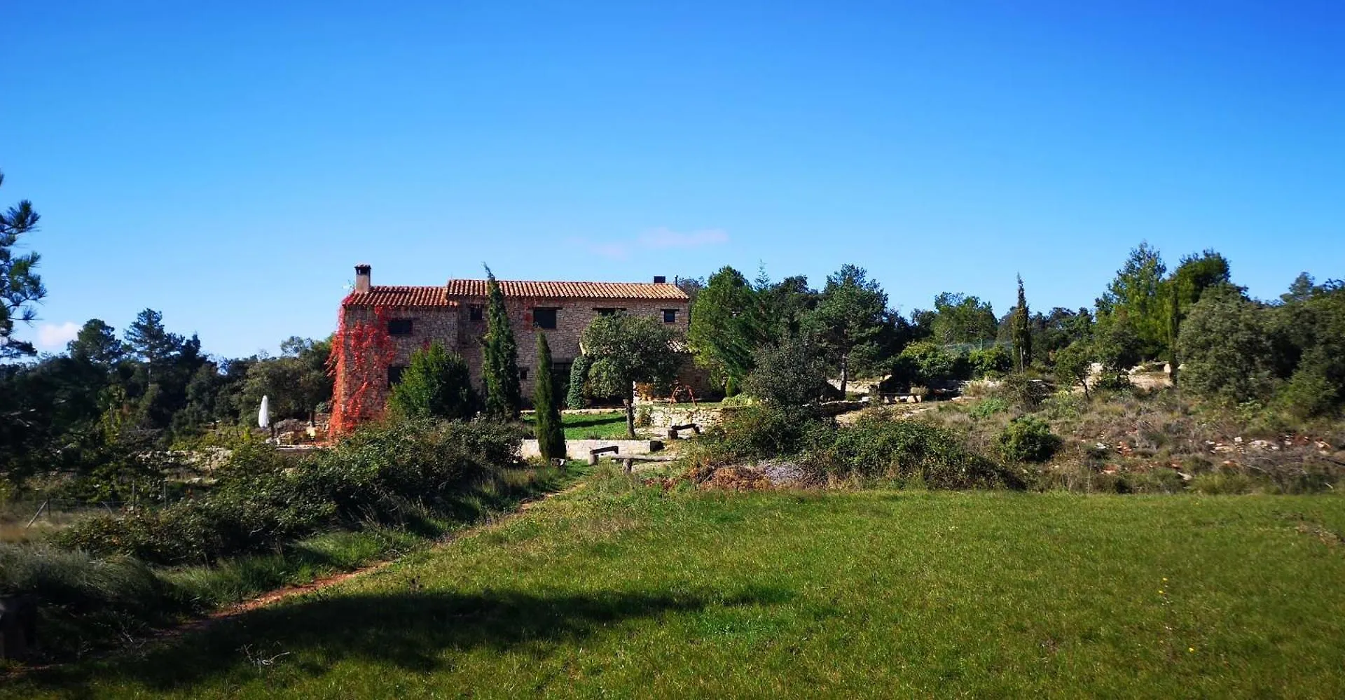 Spacious House With Private Pool In Rojals, For 12 People Rojals
