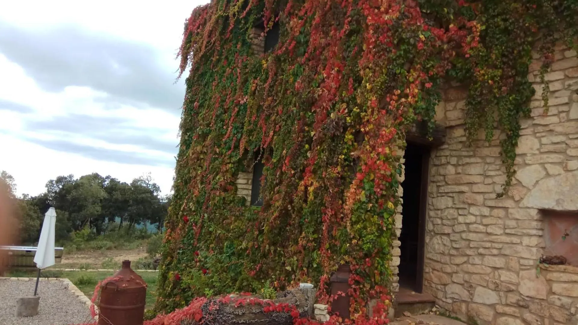 Spacious House With Private Pool In Rojals, For 12 People Spagna