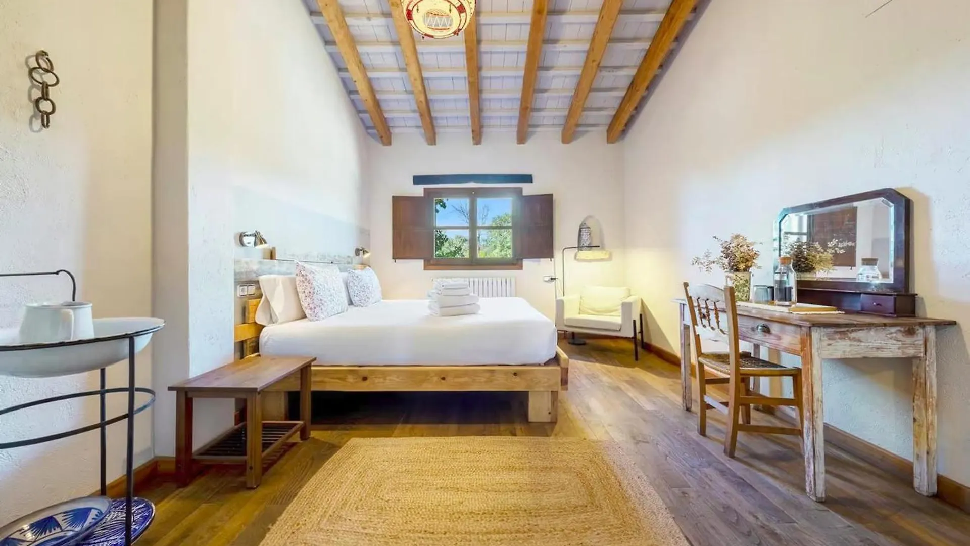 Spacious House With Private Pool In Rojals, For 12 People